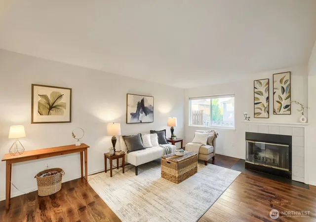 Photo 4 of Condo for sale at 927 132nd Street SW #B4, Everett, WA 98204 | MLS# NWM2584496 | Listing updated on 2026-10-03