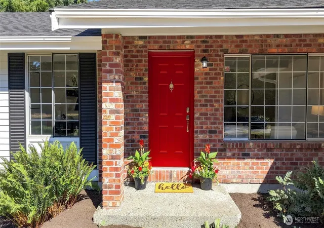 Photo 3 of Single family home for sale at 13714 217th Avenue SE, Issaquah, WA 98027 | MLS# NWM2584512 | Listing updated on 2026-09-18