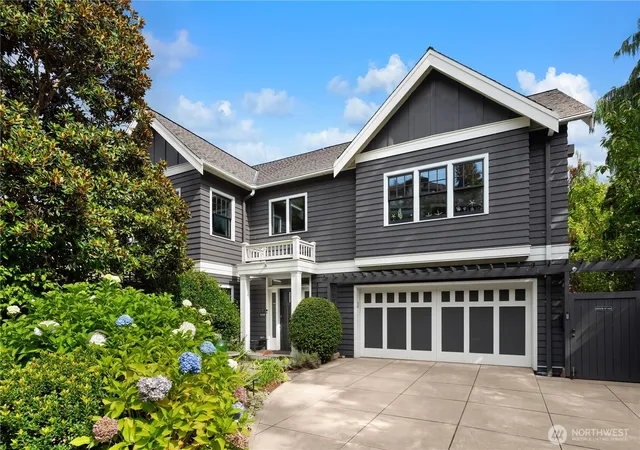 Photo 1 of Mansion for sale at 3140 Lakewood Ave S, Seattle, WA 98144 | MLS# NWM2584513 | Listing updated on 2026-09-30