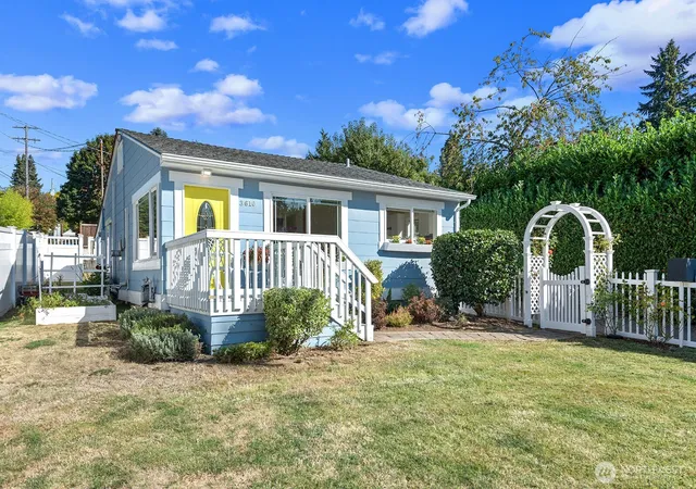 Photo 1 of Single family home for sale at 3610 Sw Kenyon St, Seattle, WA 98126 | MLS# NWM2584517 | Listing updated on 2026-09-30