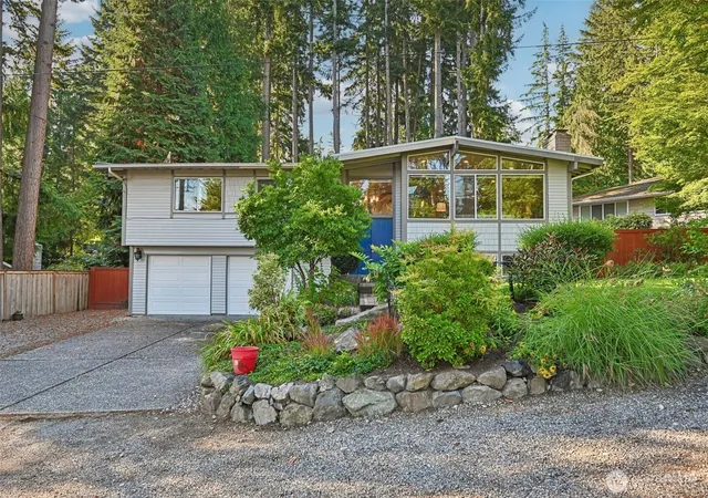 Photo 1 of Single family home for sale at 16217 Se 42nd Place, Bellevue, WA 98006 | MLS# NWM2584520 | Listing updated on 2026-10-02