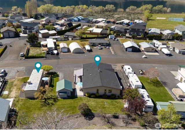 Photo 2 of Manufactured home for sale at 905 /919 Hunter Ave Sw, Quincy, WA 98848 | MLS# NWM2584527 | Listing updated on 2026-09-26