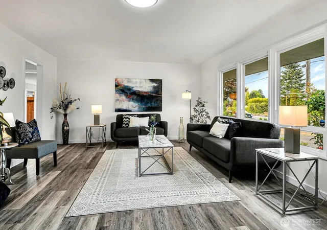 Photo 3 of Single family home for sale at 1321 N Skyline Dr, Tacoma, WA 98406 | MLS# NWM2584529 | Listing updated on 2026-09-23