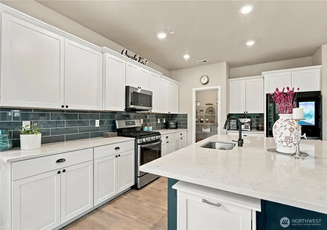 Photo 3 of Single family home for sale at 29822 121st Place SE, Auburn, WA 98092 | MLS# NWM2584535 | Listing updated on 2026-09-30