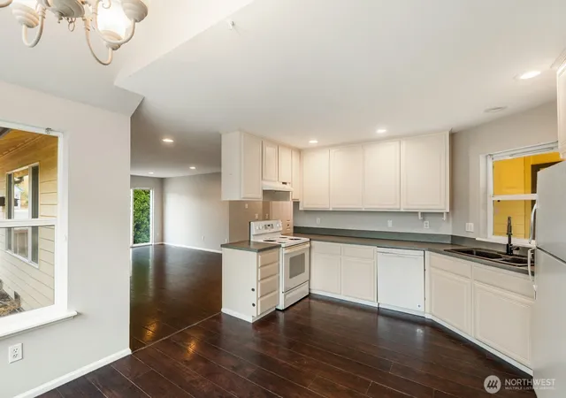 Photo 2 of Single family home for sale at 544 Pine Ct, Sequim, WA 98382 | MLS# NWM2584536 | Listing updated on 2026-09-25