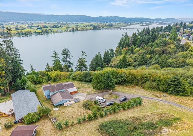 Photo 1 of Contingent at 338 E State Route 4, Cathlamet, WA 98612 | MLS# NWM2584561 | Listing updated on 2026-09-29