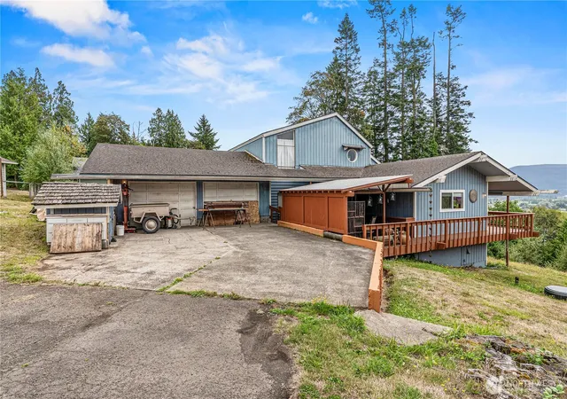 Photo 2 of Contingent at 338 E State Route 4, Cathlamet, WA 98612 | MLS# NWM2584561 | Listing updated on 2026-09-29