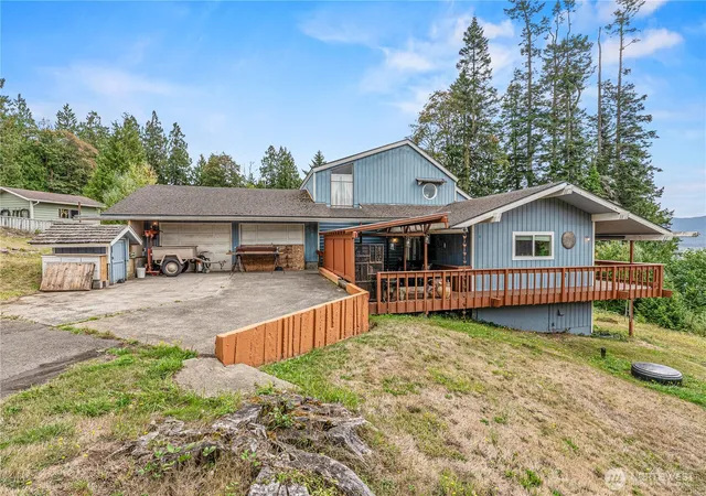 Photo 3 of Contingent at 338 E State Route 4, Cathlamet, WA 98612 | MLS# NWM2584561 | Listing updated on 2026-09-29