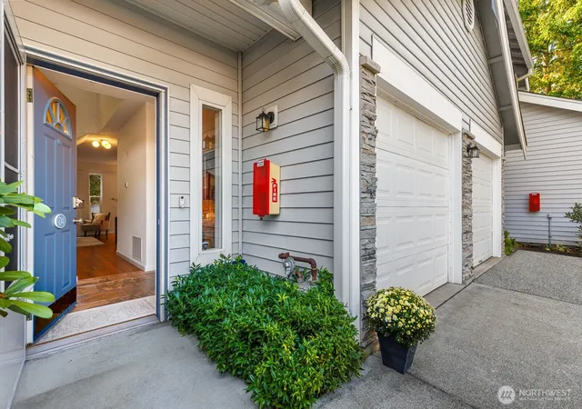 Condo for sale at 21508 50th Avenue W #D4, Mountlake Terrace, WA 98043 | MLS# NWM2584565