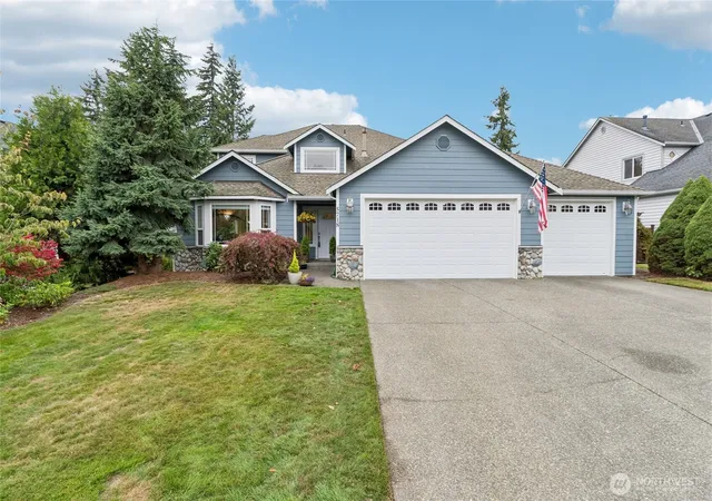 Photo 2 of Single family home for sale at 5718 Hillpointe Cir, Lynnwood, WA 98037 | MLS# NWM2584568 | Listing updated on 2026-09-29