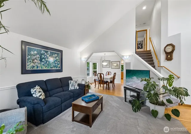 Photo 4 of Single family home for sale at 5718 Hillpointe Cir, Lynnwood, WA 98037 | MLS# NWM2584568 | Listing updated on 2026-09-29