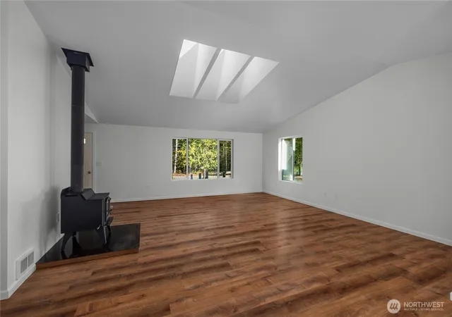 Photo 3 of Single family home for sale at 501 W Bear Trap Blvd, Shelton, WA 98584 | MLS# NWM2584569 | Listing updated on 2026-09-19