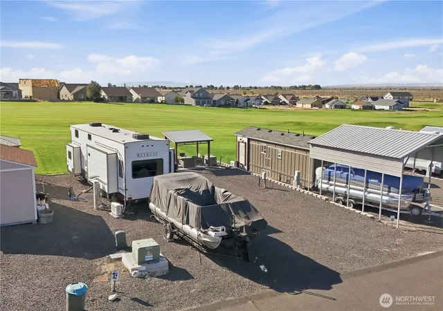 Photo 3 of Manufactured home for sale at 8206 Desert Greens Lp Se, Othello, WA 99344 | MLS# NWM2584577 | Listing updated on 2026-09-19