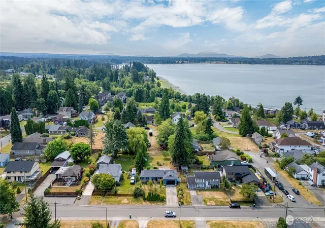 Photo 2 of Single family home for sale at 875 Adelia St, Blaine, WA 98230 | MLS# NWM2584580 | Listing updated on 2026-09-19