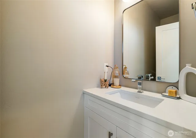 Photo 3 of Single family home for sale at 825 Northview St, Bellingham, WA 98226 | MLS# NWM2584590 | Listing updated on 2026-09-28
