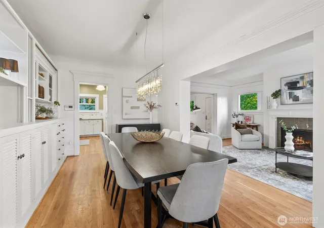 Photo 4 of Single family home for sale at 419 Wheeler St, Seattle, WA 98109 | MLS# NWM2584594 | Listing updated on 2026-10-01