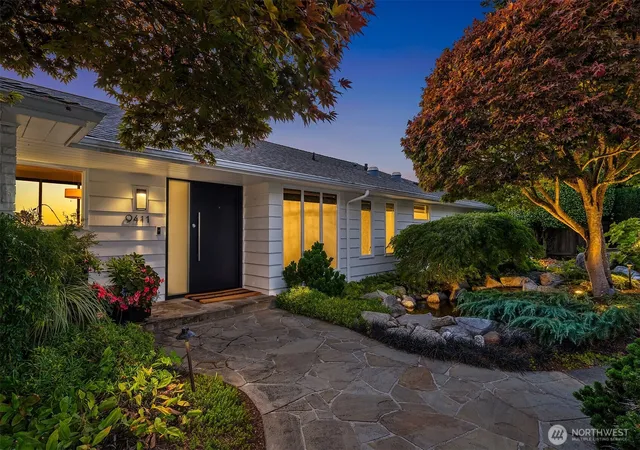 Photo 3 of Single family home for sale at 9411 NE 14th Street, Clyde Hill, WA 98004 | MLS# NWM2584597 | Listing updated on 2026-10-01