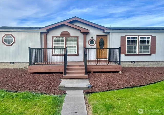 Photo 1 of Manufactured home for sale at 234 Se East St, Forks, WA 98331 | MLS# NWM2584602 | Listing updated on 2026-09-22