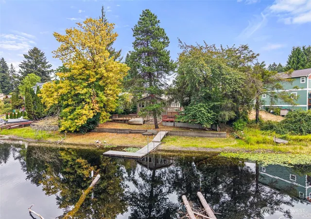 Photo 3 of Sale Pending at 5003 Thompson Ln Se, Olympia, WA 98513 | MLS# NWM2584619 | Listing updated on 2026-09-25