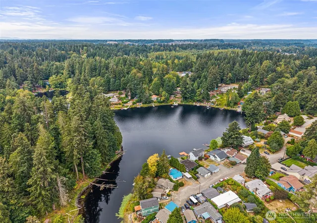 Photo 4 of Sale Pending at 5003 Thompson Ln SE, Olympia, WA 98513 | MLS# NWM2584619 | Listing updated on 2026-09-25
