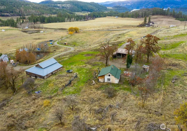 Photo 1 of Single family home for sale at 4521 Highway 25 S, Hunters, WA 99137 | MLS# NWM2584623 | Listing updated on 2026-09-19