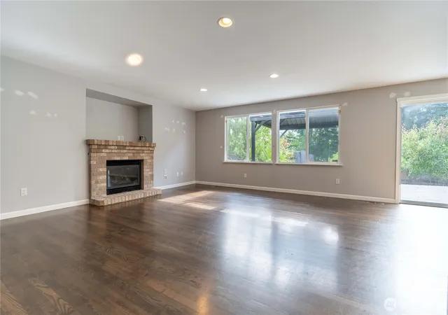 Photo 3 of Sale Pending at 12835 SE 176th Street, Renton, WA 98058 | MLS# NWM2584625 | Listing updated on 2026-10-07