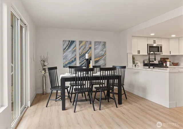 Photo 3 of Townhouse for sale at 1035 156th Avenue Ne #33, Bellevue, WA 98007 | MLS# NWM2584645 | Listing updated on 2026-09-30