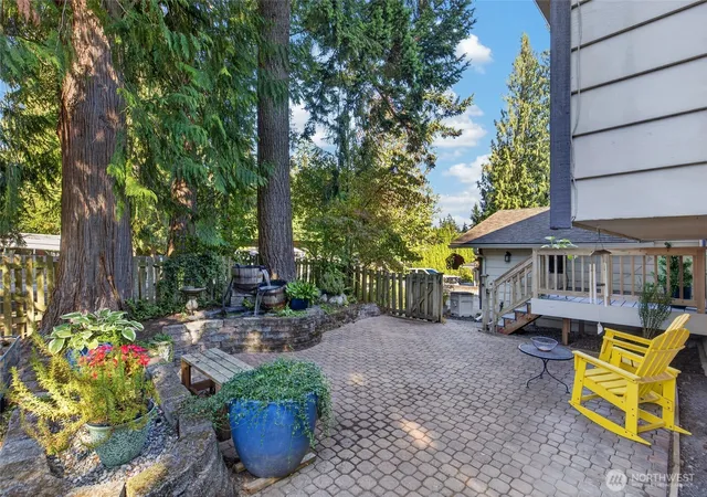 Photo 2 of Single family home for sale at 6 156th Place Sw, Bothell, WA 98012 | MLS# NWM2584646 | Listing updated on 2026-10-02