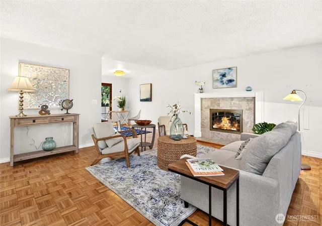 Photo 4 of Single family home for sale at 6 156th Place SW, Bothell, WA 98012 | MLS# NWM2584646 | Listing updated on 2026-10-02