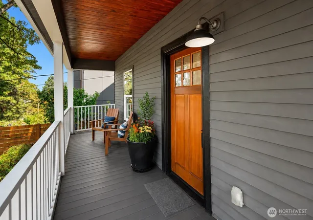Photo 3 of Single family home for sale at 906 29th Avenue, Seattle, WA 98122 | MLS# NWM2584650 | Listing updated on 2026-10-02