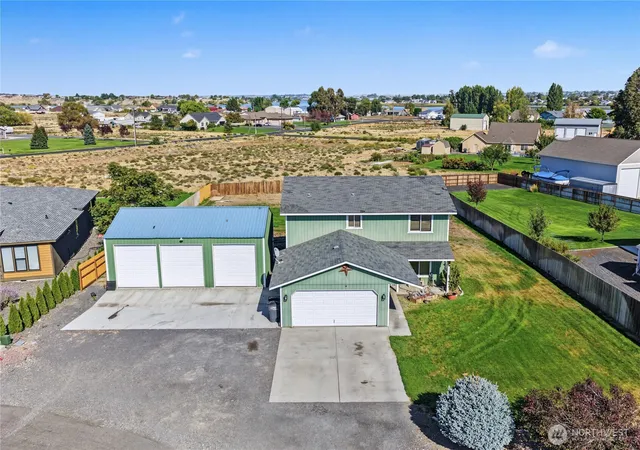 Photo 1 of Single family home for sale at 2033 Rd H2 Ne, Moses Lake, WA 98837 | MLS# NWM2584656 | Listing updated on 2026-09-22