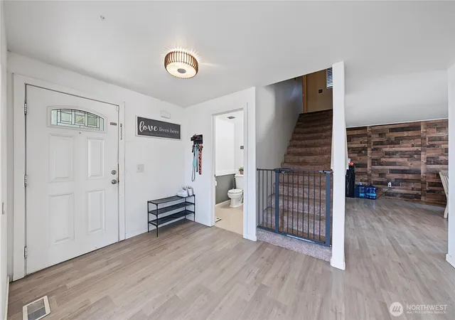 Photo 3 of Single family home for sale at 2033 Rd H2 NE, Moses Lake, WA 98837 | MLS# NWM2584656 | Listing updated on 2026-09-22