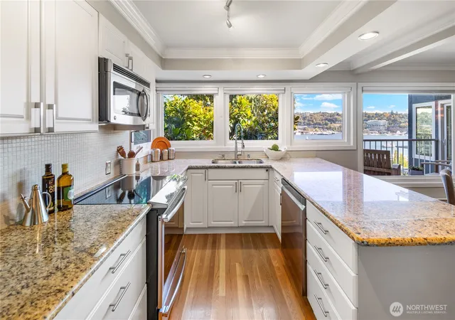 Photo 2 of Condo for sale at 1758 Dexter Ave N #5, Seattle, WA 98109 | MLS# NWM2584657 | Listing updated on 2026-09-29