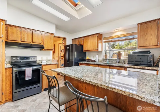Photo 4 of Manufactured home for sale at 513 Jackson St, Ryderwood, WA 98581 | MLS# NWM2584658 | Listing updated on 2026-10-01