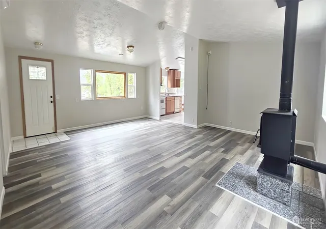 Photo 3 of Manufactured home for sale at 113 Skinner Rd, Randle, WA 98377 | MLS# NWM2584661 | Listing updated on 2026-09-21