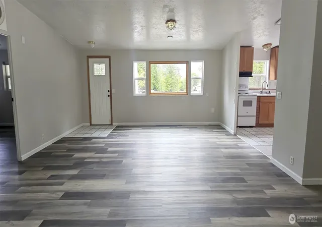 Photo 3 of Manufactured home for sale at 113 Skinner Rd, Randle, WA 98377 | MLS# NWM2584661 | Listing updated on 2026-09-21