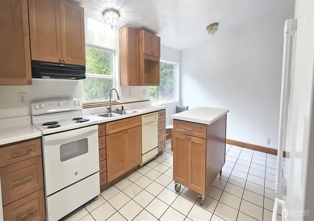 Photo 4 of Manufactured home for sale at 113 Skinner Rd, Randle, WA 98377 | MLS# NWM2584661 | Listing updated on 2026-09-21