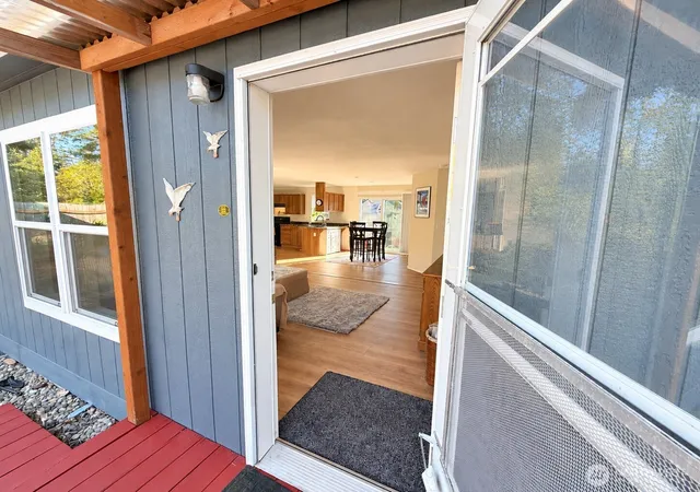 Photo 4 of Manufactured home for sale at 27514 V St, Ocean Park, WA 98640 | MLS# NWM2584669 | Listing updated on 2026-09-23