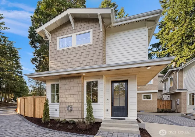 Photo 2 of Townhouse for sale at 11810 Ne 103rd Place, Kirkland, WA 98033 | MLS# NWM2584684 | Listing updated on 2026-09-23