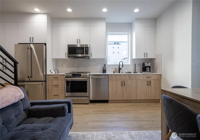 Photo 4 of Townhouse for sale at 1122 13th Avenue #A, Seattle, WA 98122 | MLS# NWM2584699 | Listing updated on 2026-10-16