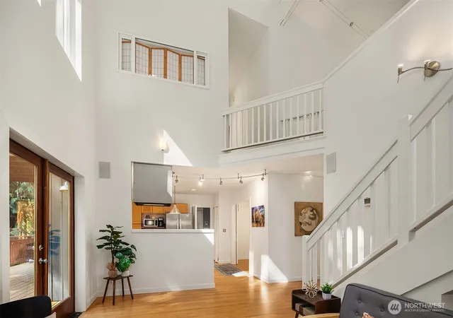Photo 4 of Single family home for sale at 9565 NE Daniel Ct, Bainbridge Island, WA 98110 | MLS# NWM2584714 | Listing updated on 2026-09-30