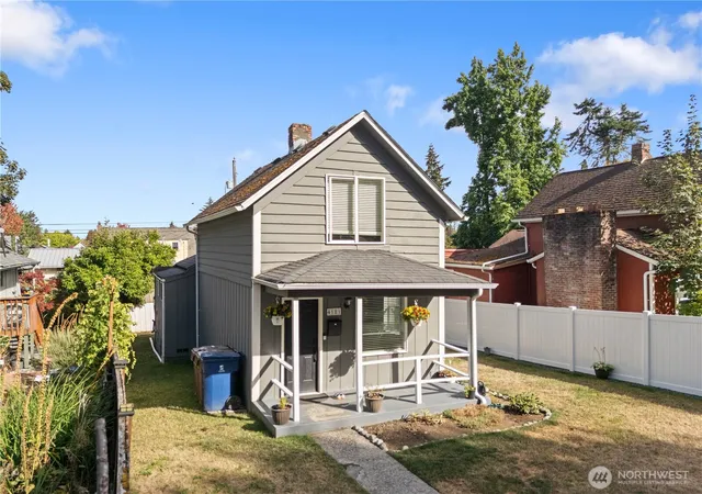 Photo 3 of Single family home for sale at 4121 S J St, Tacoma, WA 98418 | MLS# NWM2584717 | Listing updated on 2026-09-25