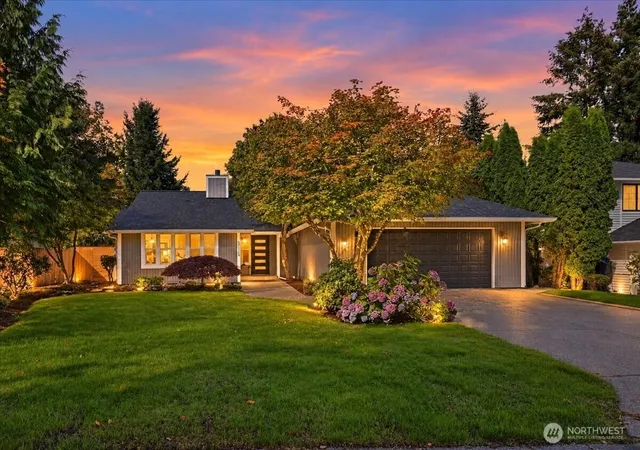 Photo 2 of Sale Pending at 5512 75th Avenue Ct W, University Place, WA 98467 | MLS# NWM2584720 | Listing updated on 2026-09-28