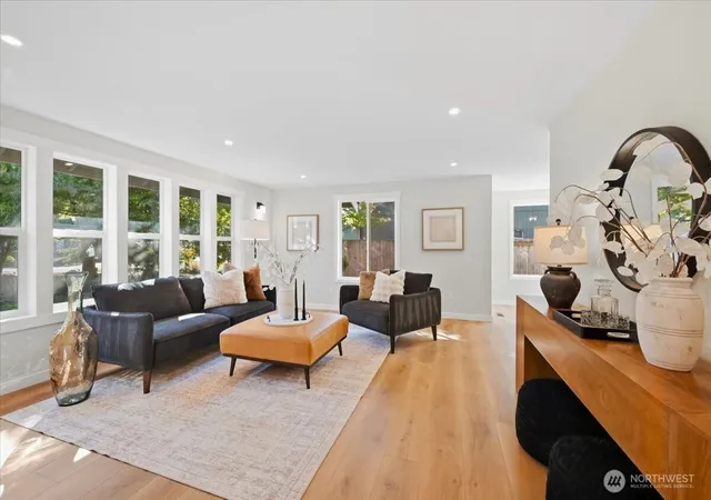 Photo 3 of Sale Pending at 5512 75th Avenue Ct W, University Place, WA 98467 | MLS# NWM2584720 | Listing updated on 2026-09-28