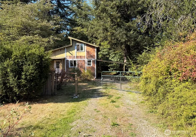 Photo 2 of Single family home for sale at 41231 Goldbar Blvd, Gold Bar, WA 98251 | MLS# NWM2584726 | Listing updated on 2026-09-19