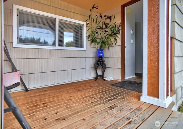 Photo 3 of Single family home for sale at 15825 8th Avenue Ne, Shoreline, WA 98155 | MLS# NWM2584727 | Listing updated on 2026-10-15