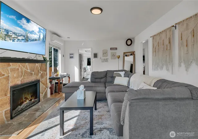 Photo 3 of Single family home for sale at 5506 S Sheridan Ave, Tacoma, WA 98408 | MLS# NWM2584742 | Listing updated on 2026-09-27