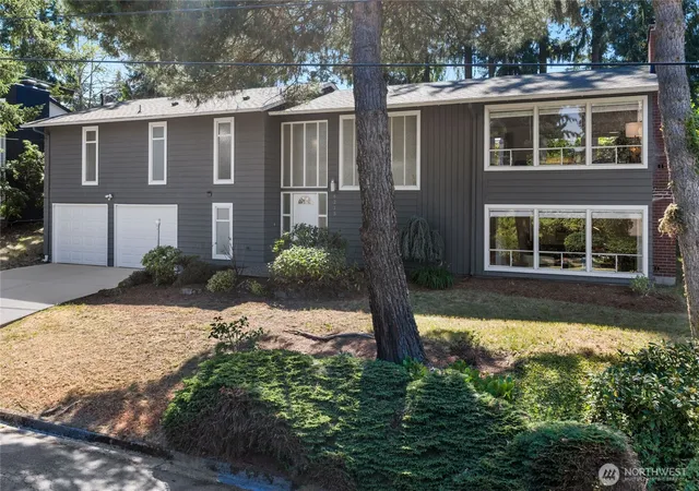 Photo 1 of Single family home for sale at 6215 122nd Avenue Se, Bellevue, WA 98006 | MLS# NWM2584744 | Listing updated on 2026-09-29