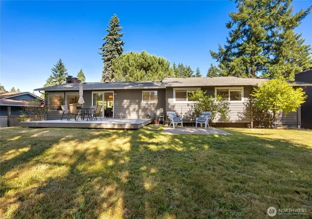 Photo 2 of Single family home for sale at 6215 122nd Avenue Se, Bellevue, WA 98006 | MLS# NWM2584744 | Listing updated on 2026-09-29