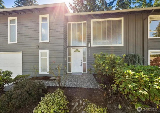 Photo 3 of Single family home for sale at 6215 122nd Avenue Se, Bellevue, WA 98006 | MLS# NWM2584744 | Listing updated on 2026-09-29